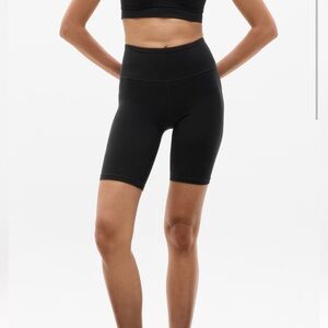Athleta Ultra High Rise Elation 9’ Shorts